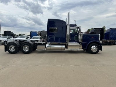 2022 Peterbilt 389 Base