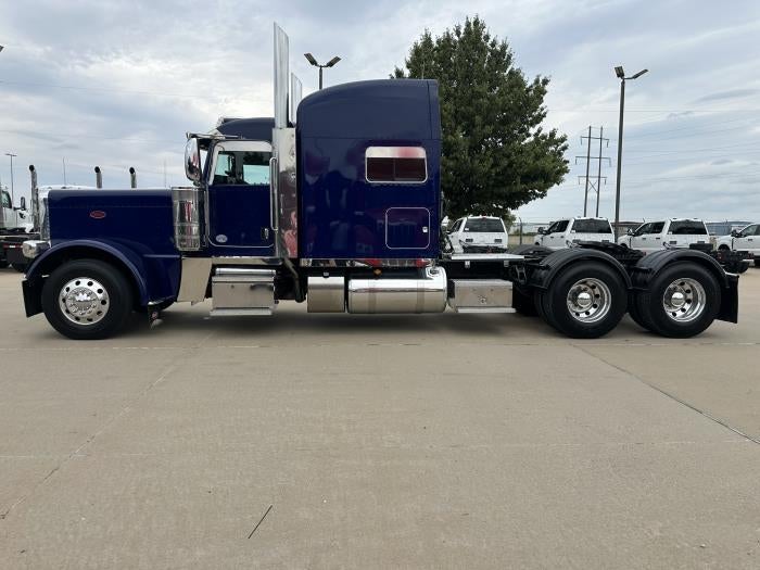 2022 Peterbilt 389 Base
