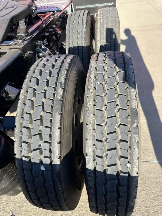 2022 Peterbilt 389 Base