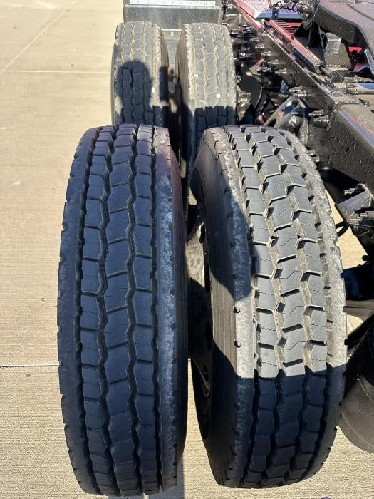 2022 Peterbilt 389 Base