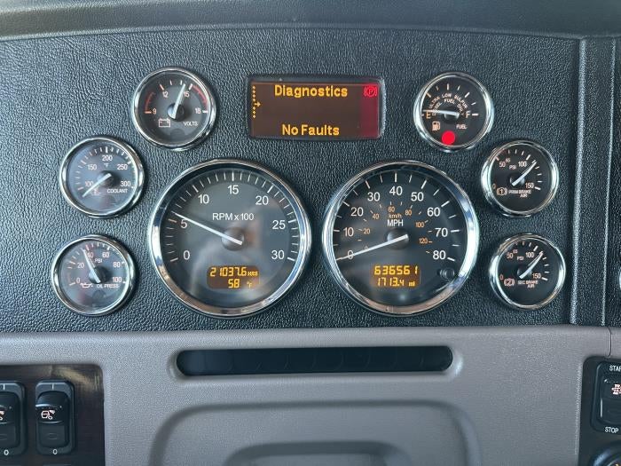 2022 Peterbilt 389 Base