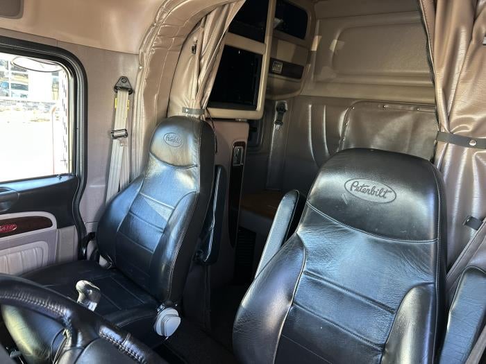 2022 Peterbilt 389 Base