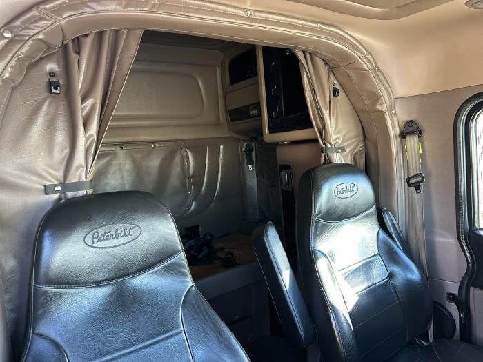 2022 Peterbilt 389 Base