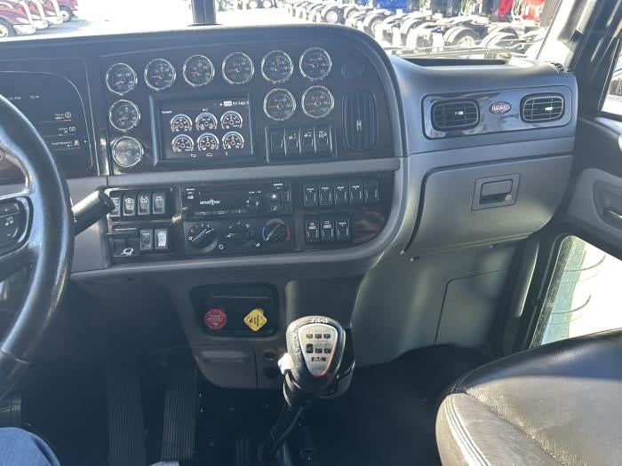 2023 Peterbilt 389 Base