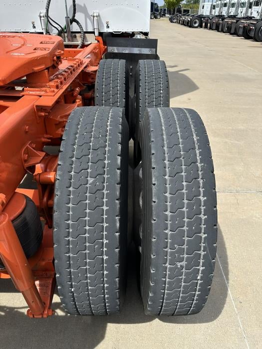 2023 Peterbilt 389 Base