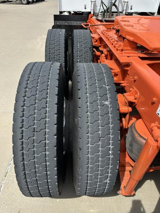 2023 Peterbilt 389 Base