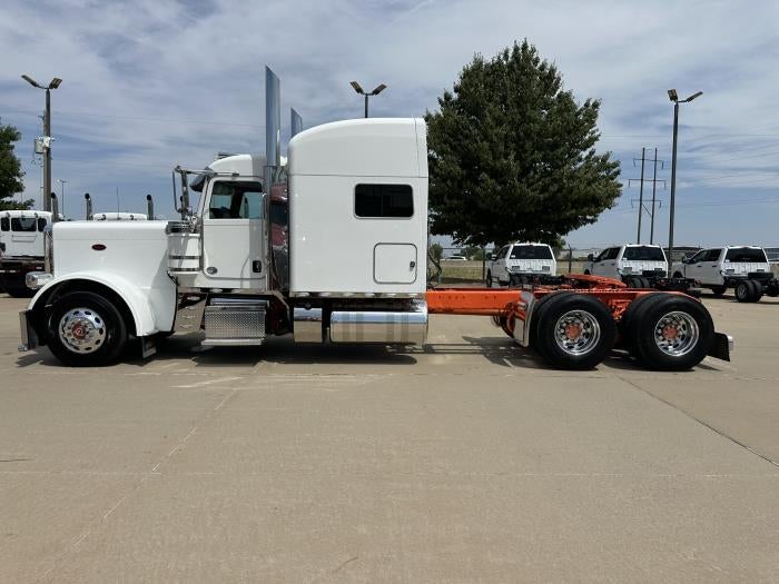 2023 Peterbilt 389 Base