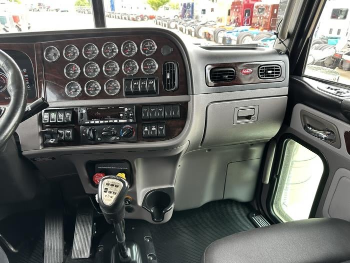2024 Peterbilt 389 Base