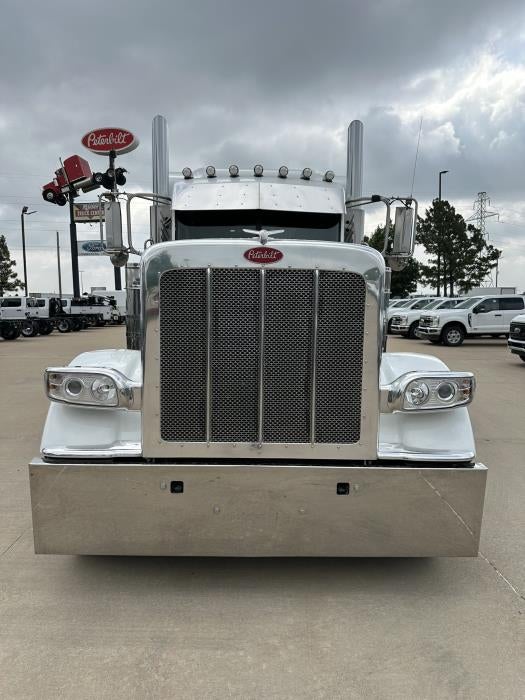 2024 Peterbilt 389 Base