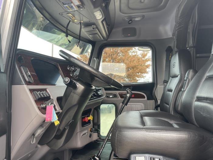 2024 Peterbilt 389 Base