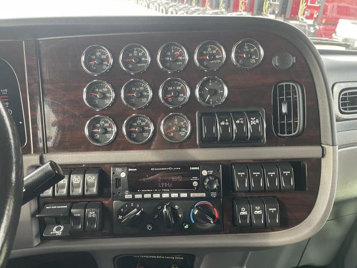 2024 Peterbilt 389 Base