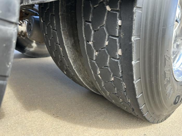 2019 Peterbilt 389 Base