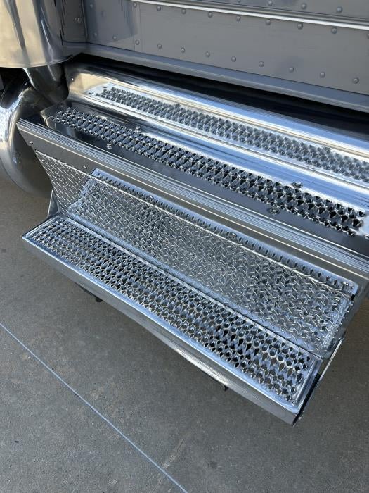 2019 Peterbilt 389 Base