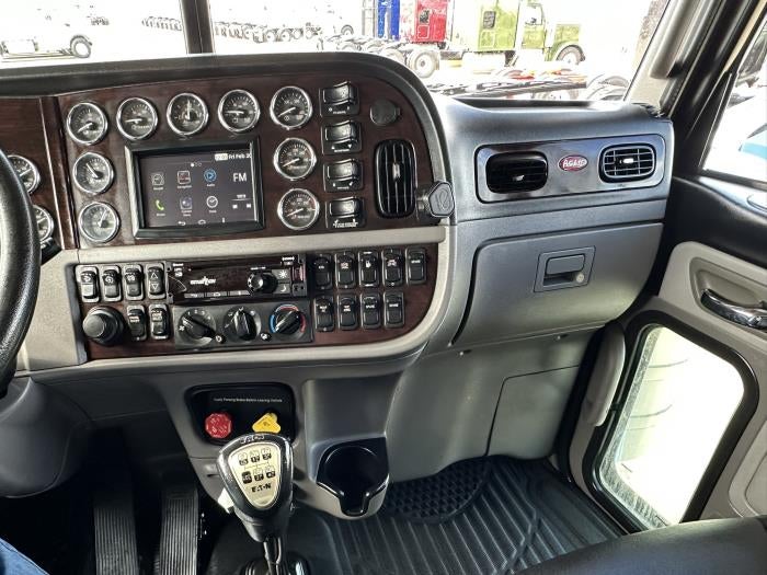 2019 Peterbilt 389 Base