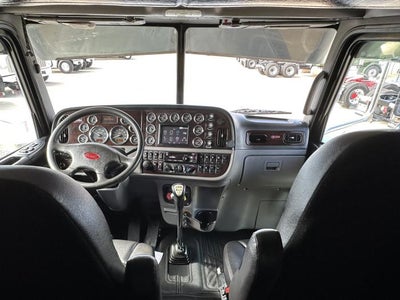 2019 Peterbilt 389 Base