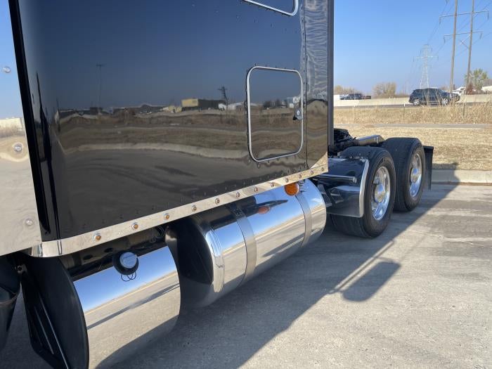 2022 Peterbilt 389 Base