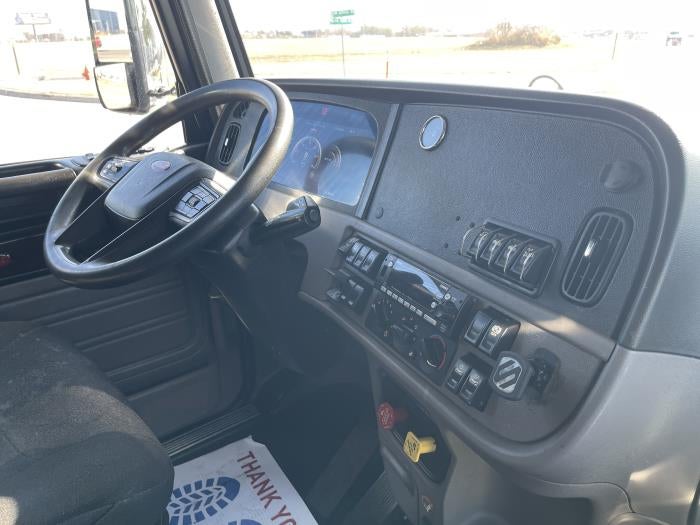 2022 Peterbilt 389 Base