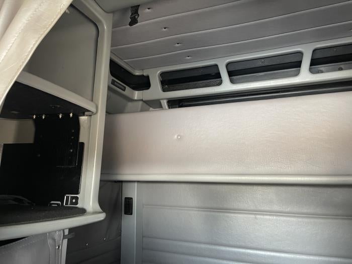 2022 Peterbilt 389 Base