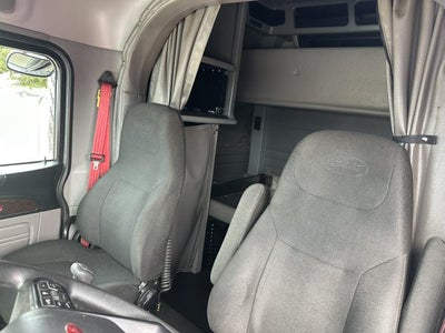 2022 Peterbilt 389 Base