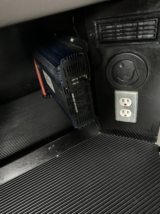 2022 Peterbilt 389 Base