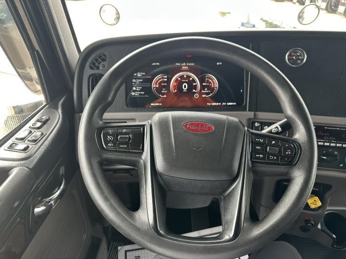 2022 Peterbilt 389 Base