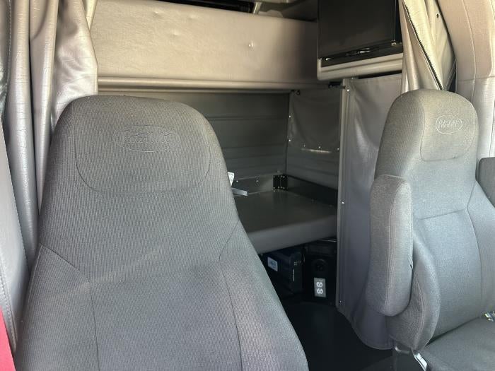 2022 Peterbilt 389 Base