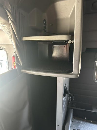 2022 Peterbilt 389 Base