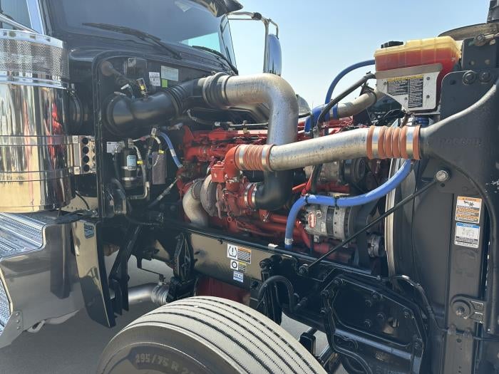 2022 Peterbilt 389 Base