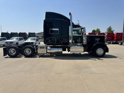 2022 Peterbilt 389 Base