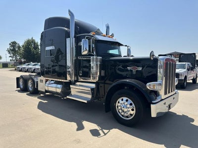 2022 Peterbilt 389 Base