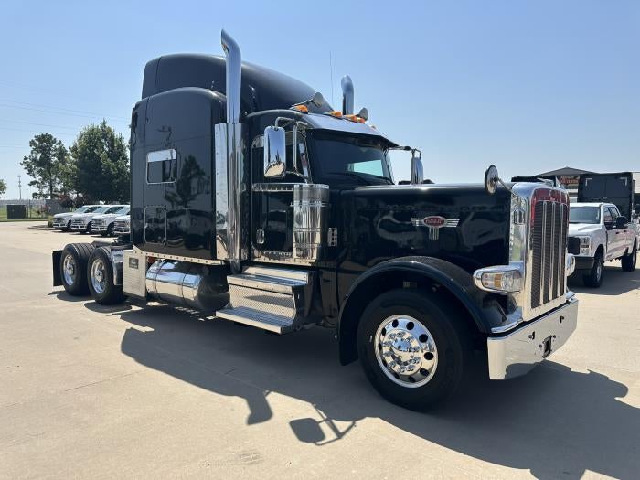 2022 Peterbilt 389 Base