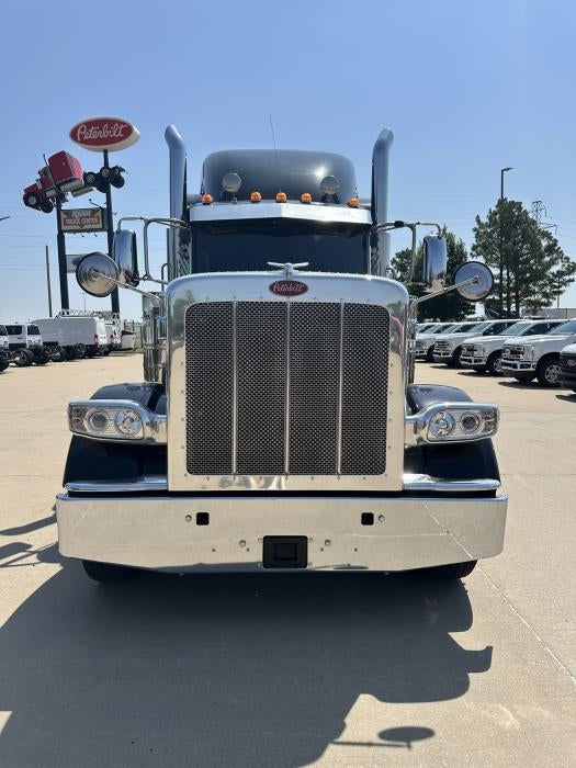2022 Peterbilt 389 Base