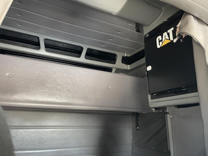 2022 Peterbilt 389 Base