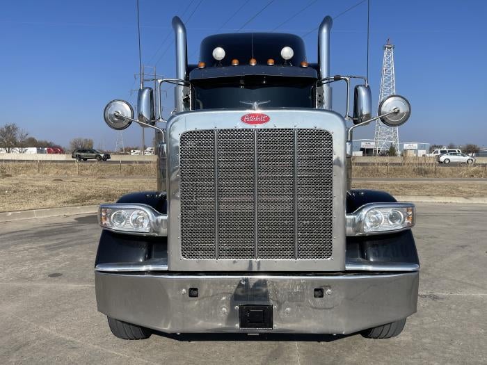 2022 Peterbilt 389 Base