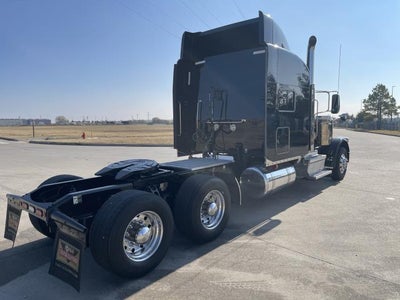 2022 Peterbilt 389 Base