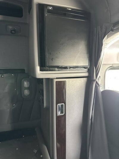 2023 Peterbilt 389 Base