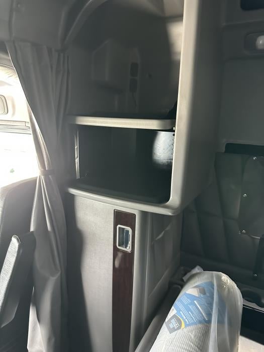 2023 Peterbilt 389 Base