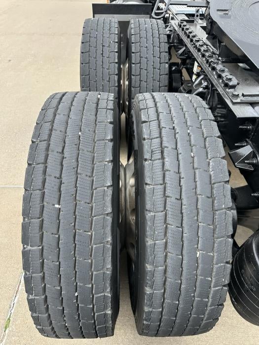 2023 Peterbilt 389 Base