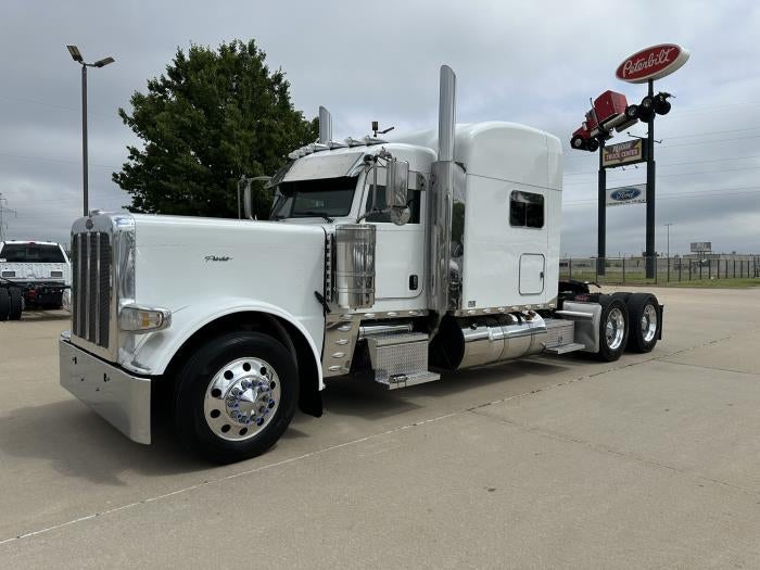 2023 Peterbilt 389 Base