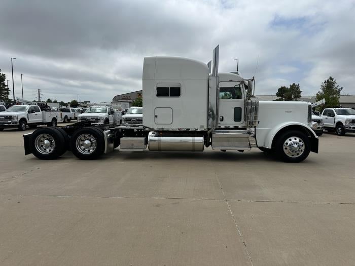 2023 Peterbilt 389 Base