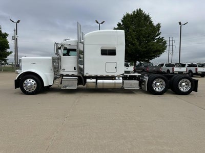 2023 Peterbilt 389 Base