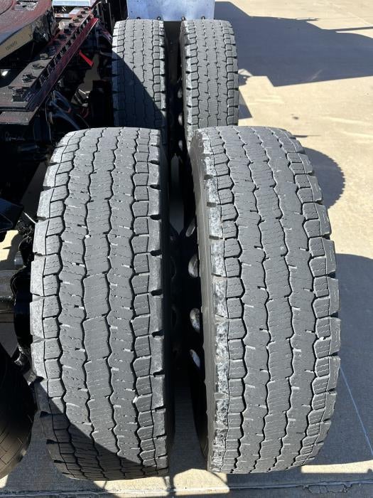 2024 Peterbilt 389 Base