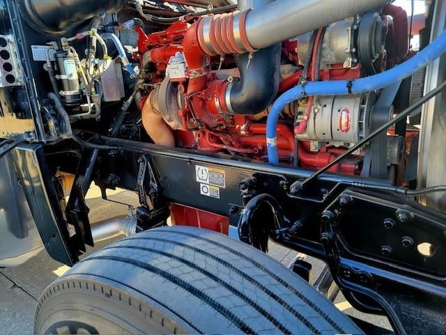 2022 Peterbilt 389 Base