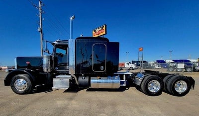 2022 Peterbilt 389 Base