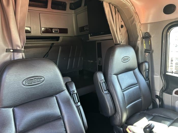 2024 Peterbilt 389 Base