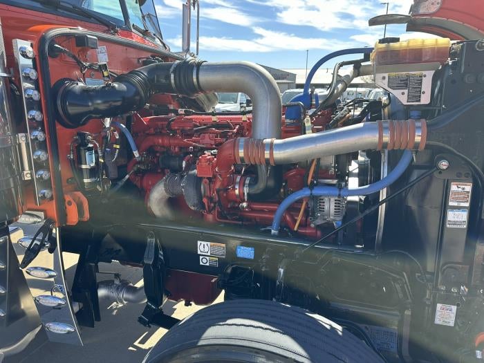 2024 Peterbilt 389 Base