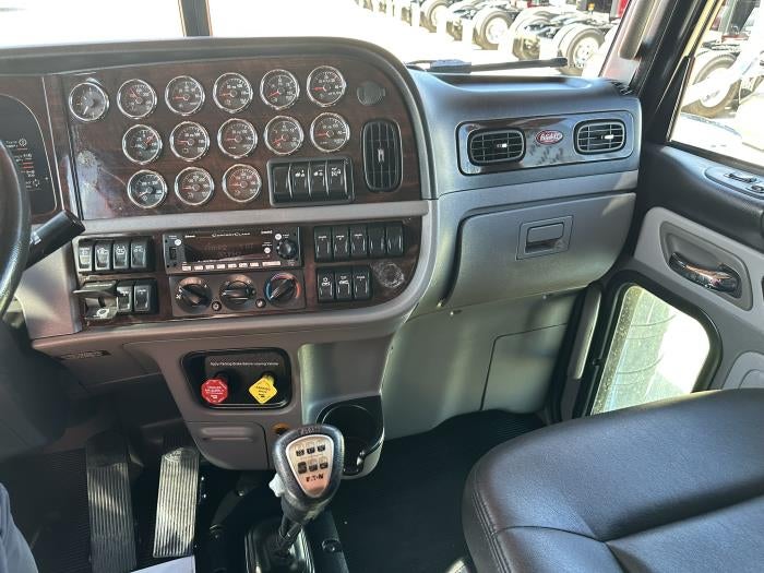 2024 Peterbilt 389 Base