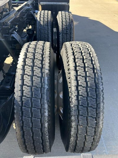 2020 Peterbilt 389 Base