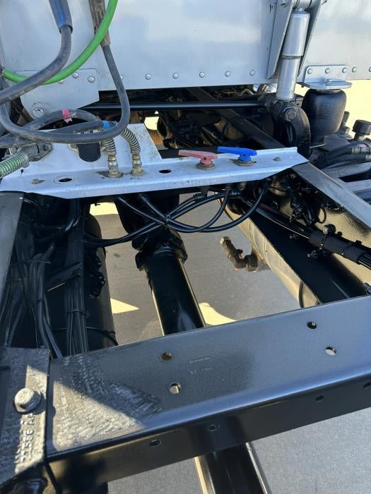 2020 Peterbilt 389 Base