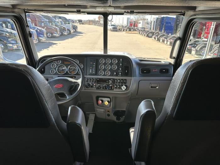 2020 Peterbilt 389 Base